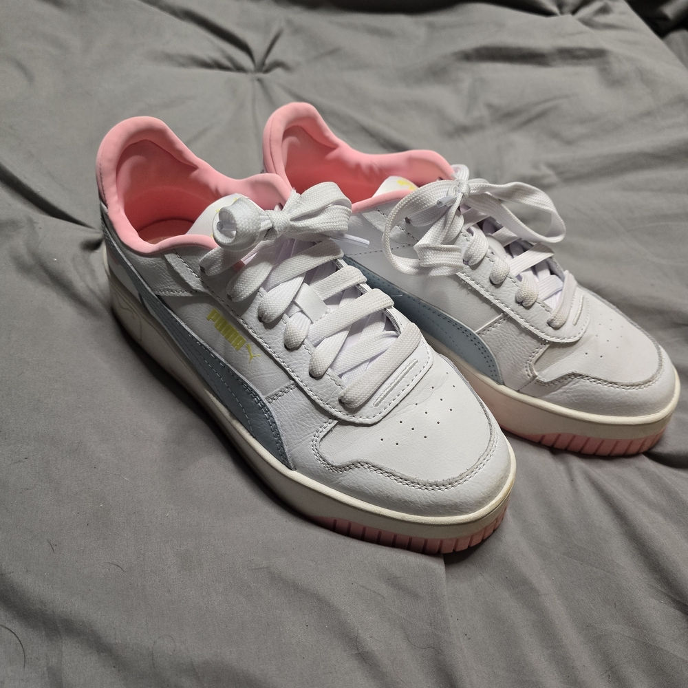 Puma Women's White and Pink Sneakers